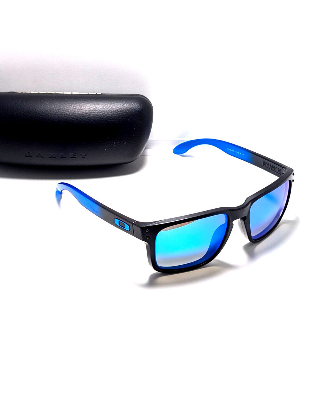 Oakley Holbrook Men's Black Blue Rectangle Blue Lens Sunglasses 57-18-137